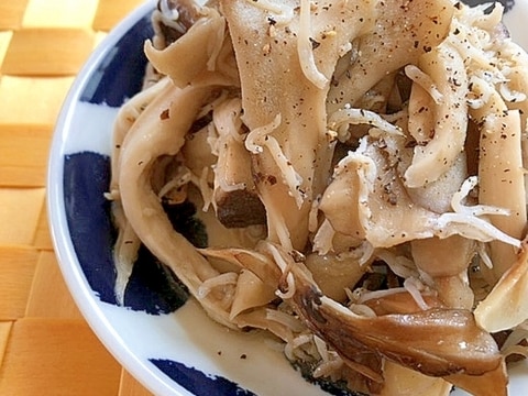 ストウブで☆きのこしらす炒め○ダイエット・糖質オフ